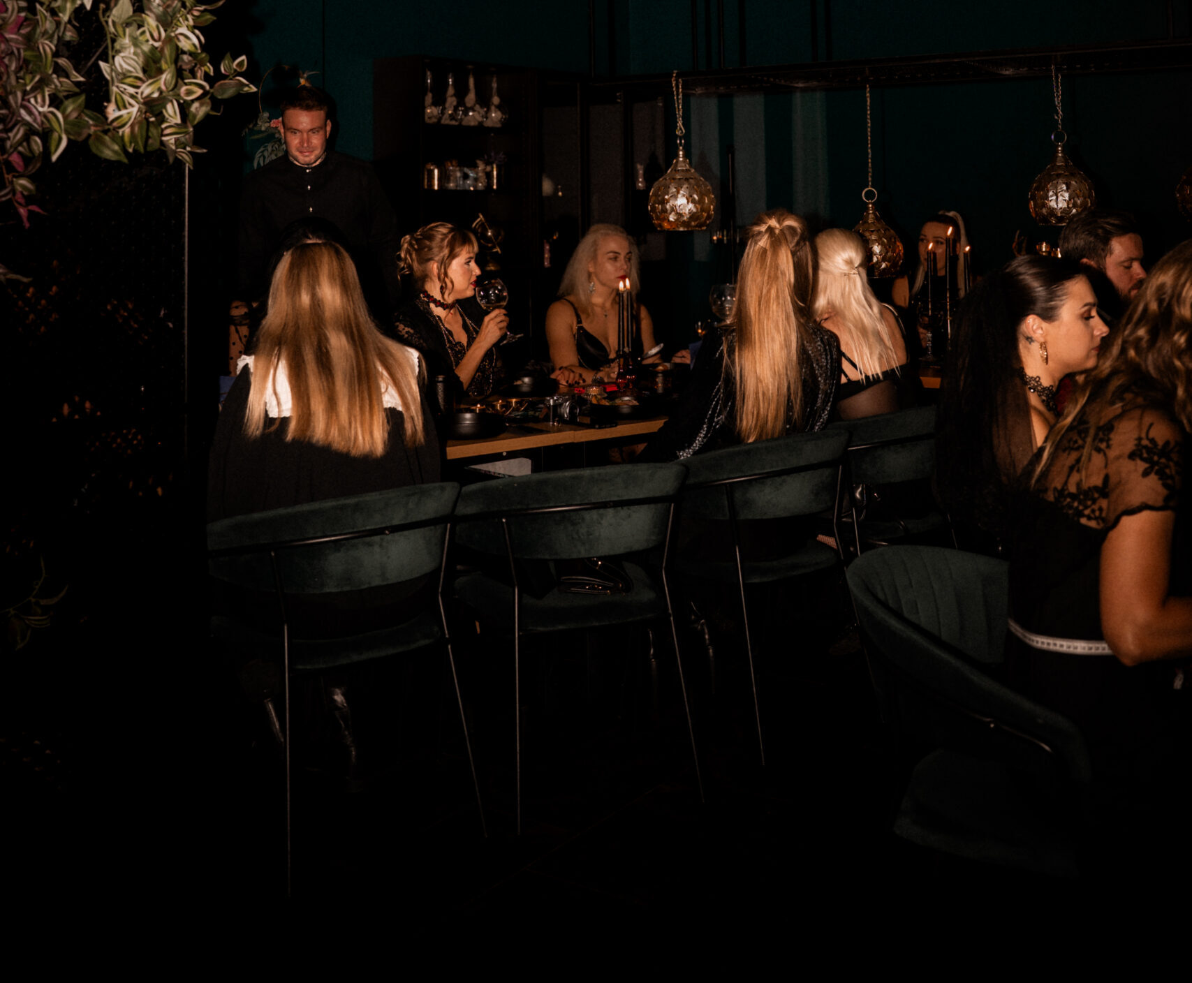 private murder mystery dinner