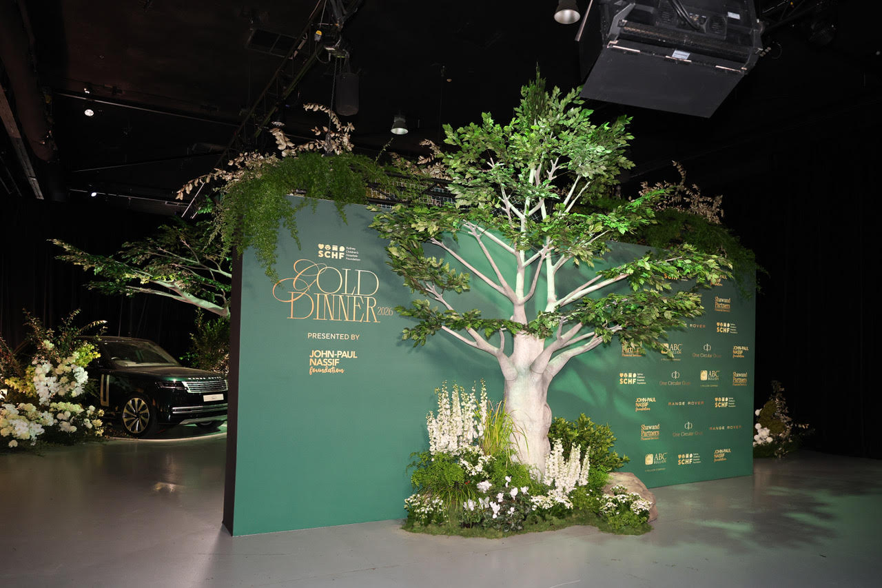 7m Double-Sided Premium Media Wall at The Gold Dinner