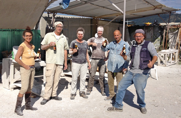 Luc Verbeke with more sculptors in Carrara, Italy