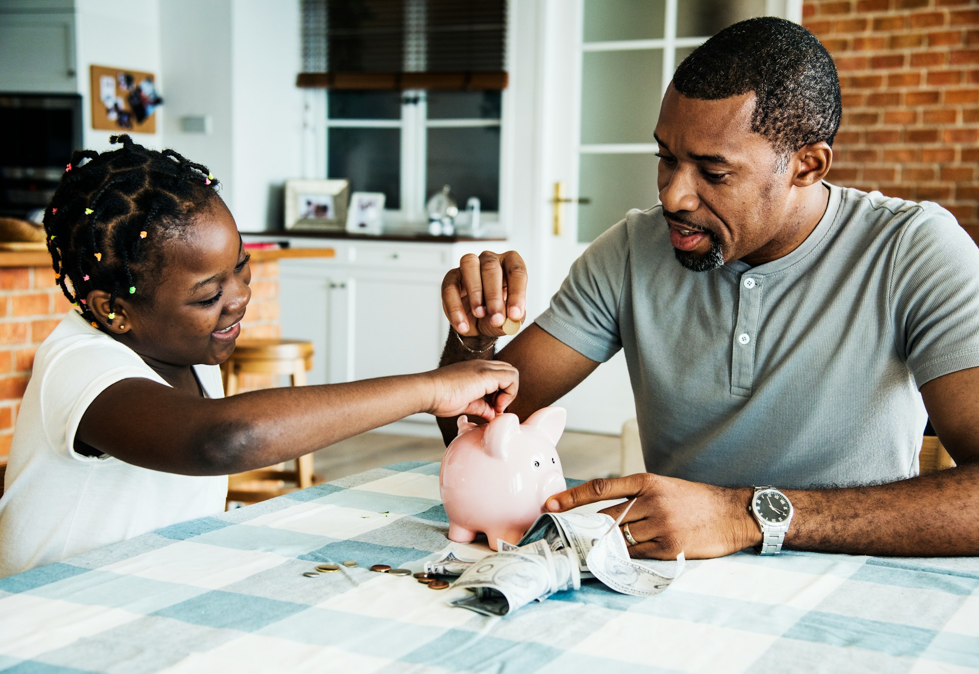 College Fund for Kids: How to Start & Grow One (2026)