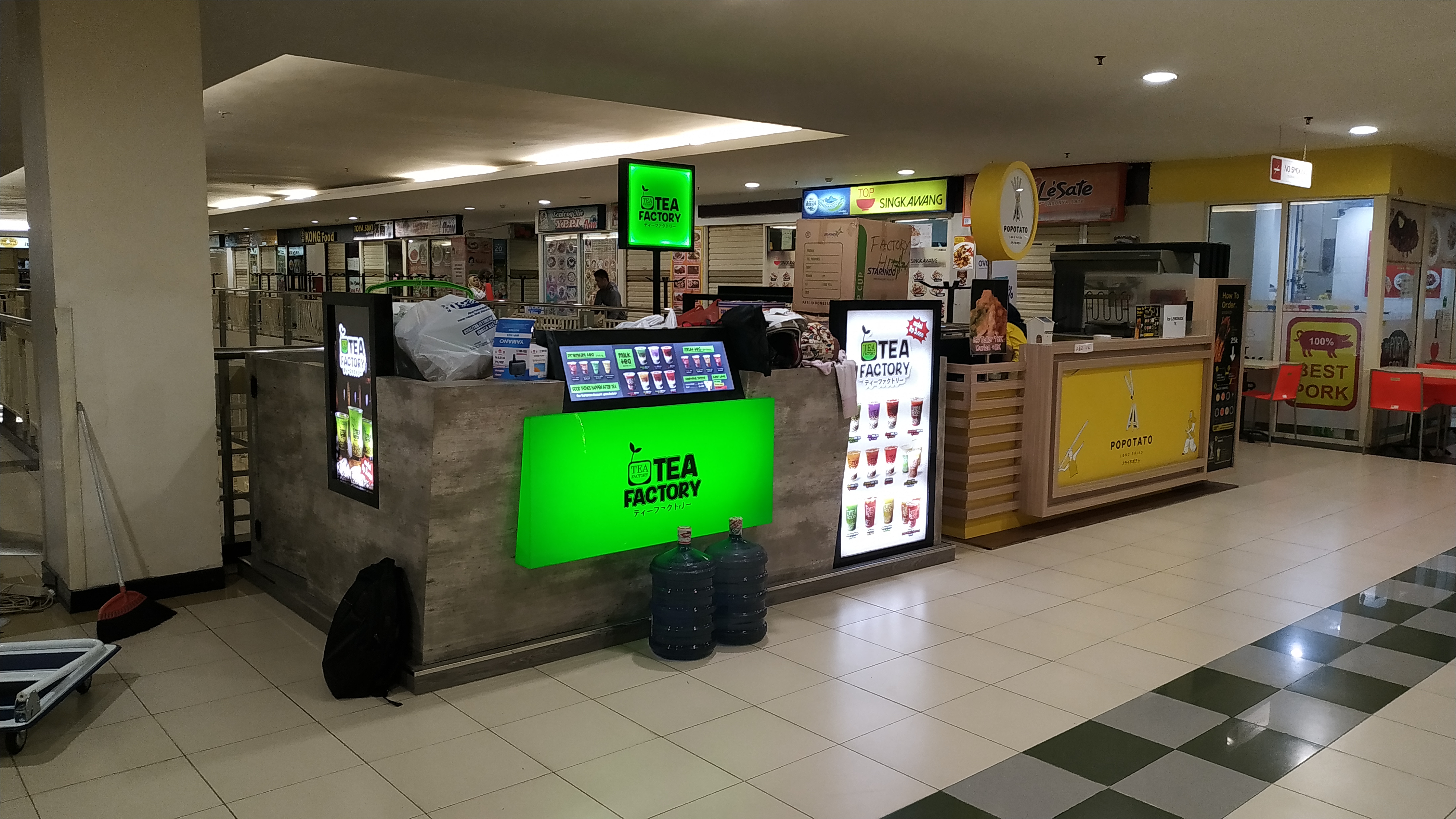 Interior booth makanan