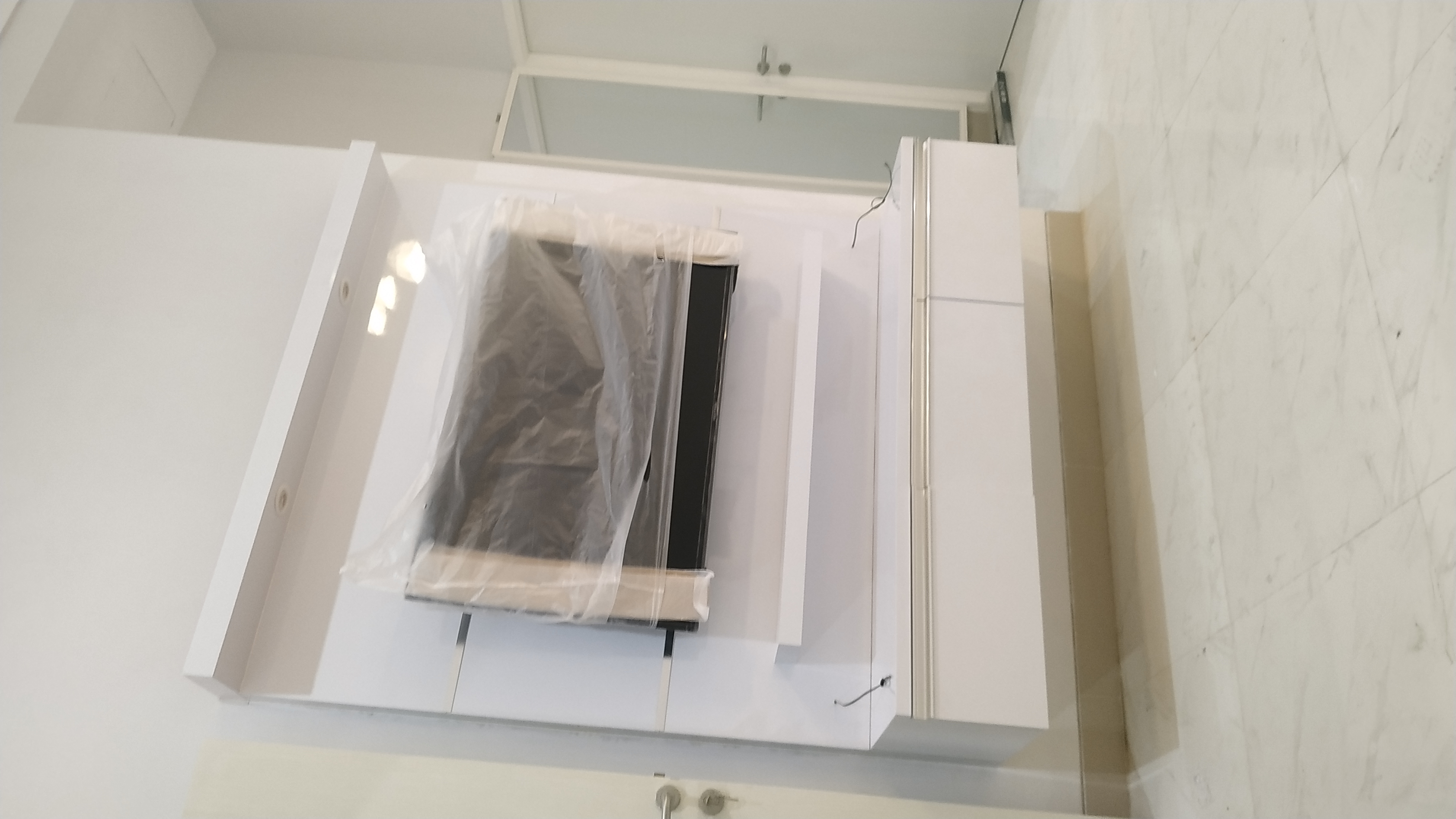 Backdrop tv minimalis