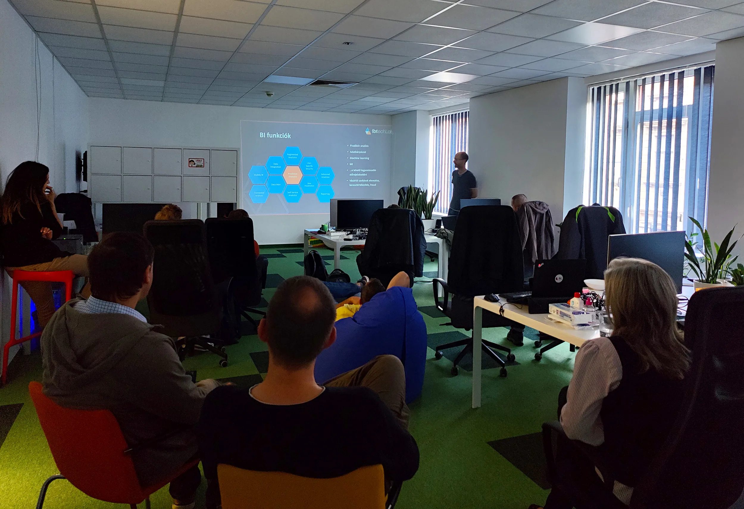 IBTechLab_Adatboltortenet-2022