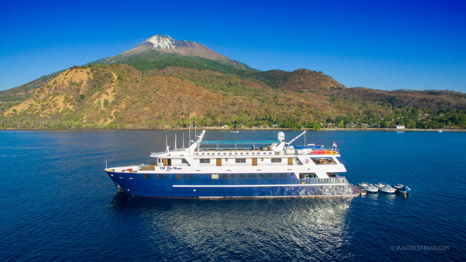 Le bateau Blue Manta, Indonésie