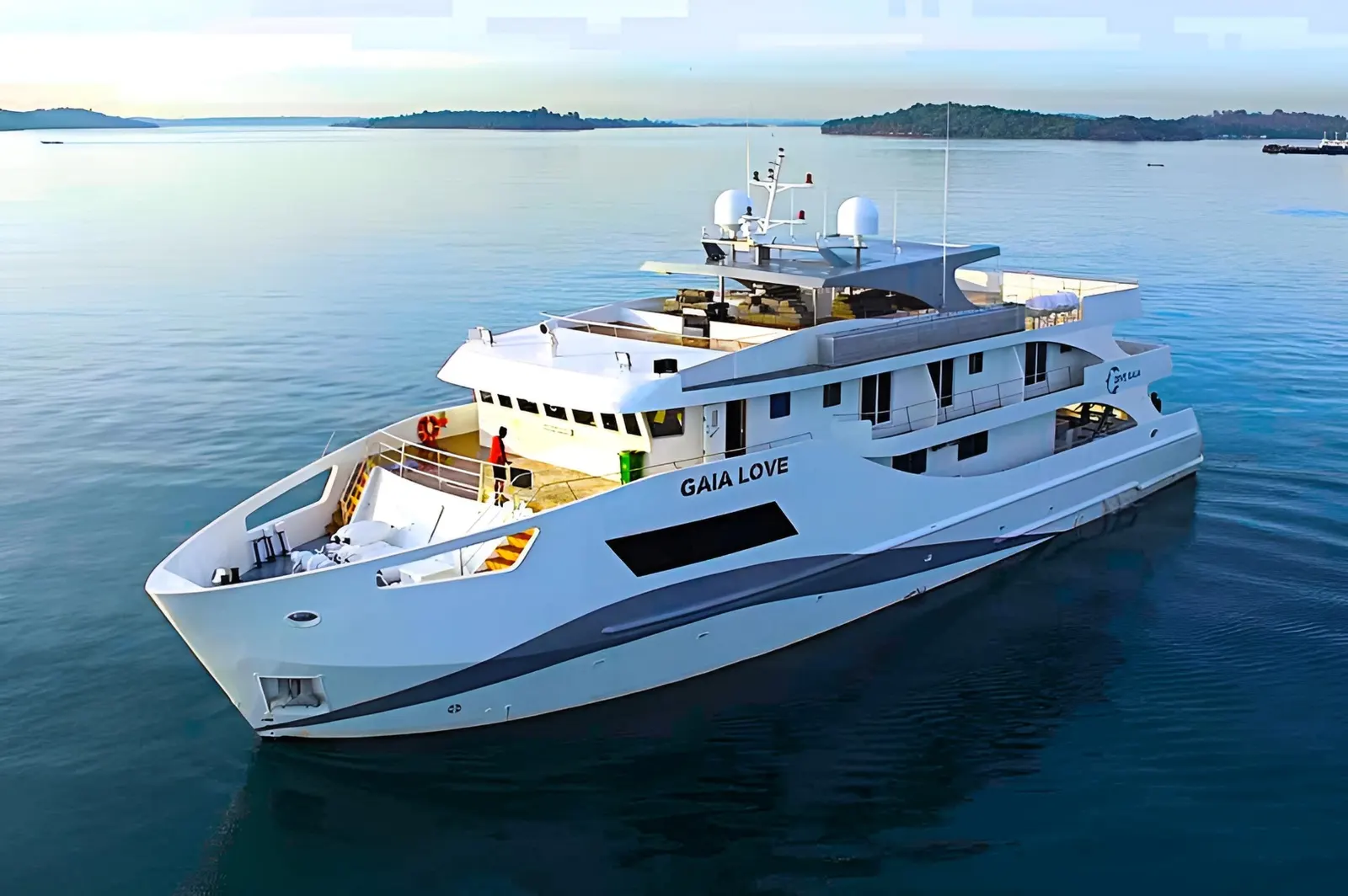 Le yacht Gaia Love, Indonésie