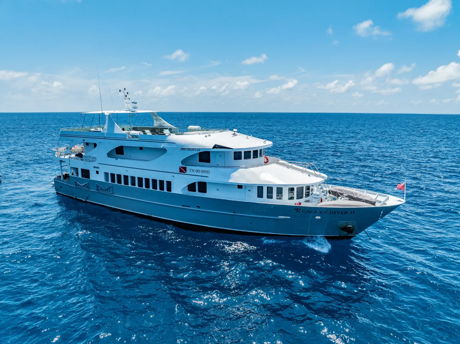 Le yacht Galaxy Diver 2, Galápagos