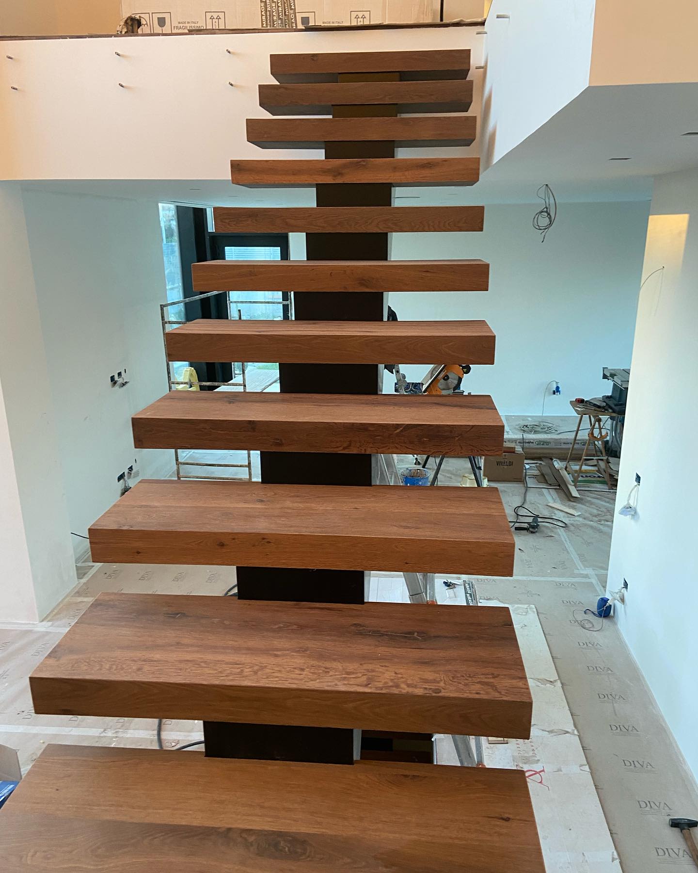 Rivestimento Scale in Legno su Misura - immagine 4