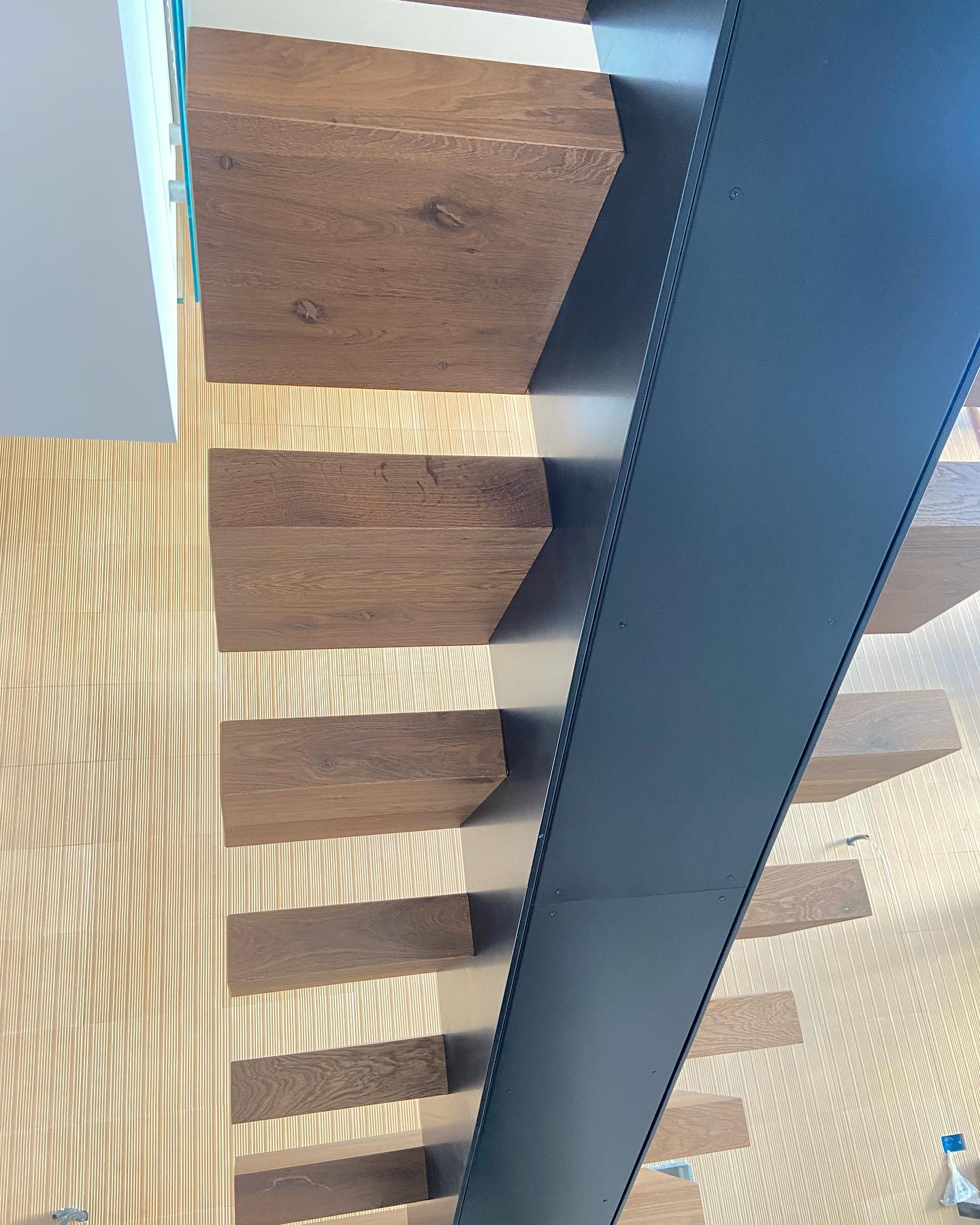 Rivestimento Scale in Legno su Misura - immagine 3
