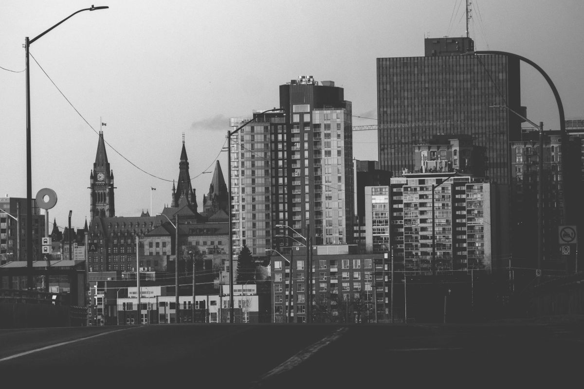 Downtown Ottawa apartment buildings and housing