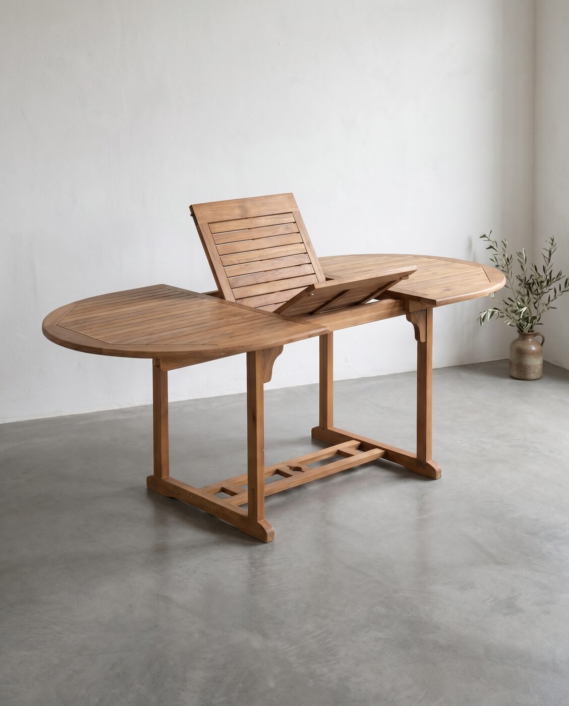 Oval Extending Table – Eucalyptus