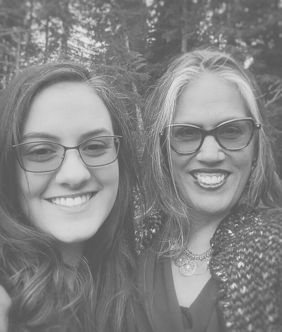 Lauren Suggs and Chemin Pérez together on the Olympic Peninsula