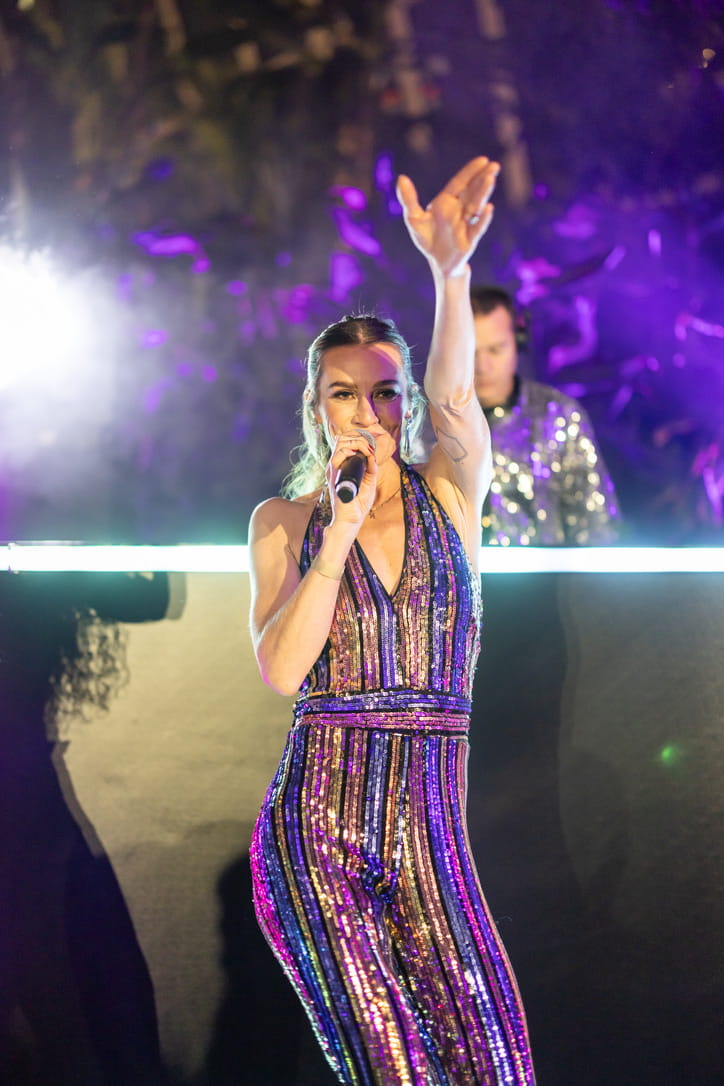 Singer for Corporate Entertainment 