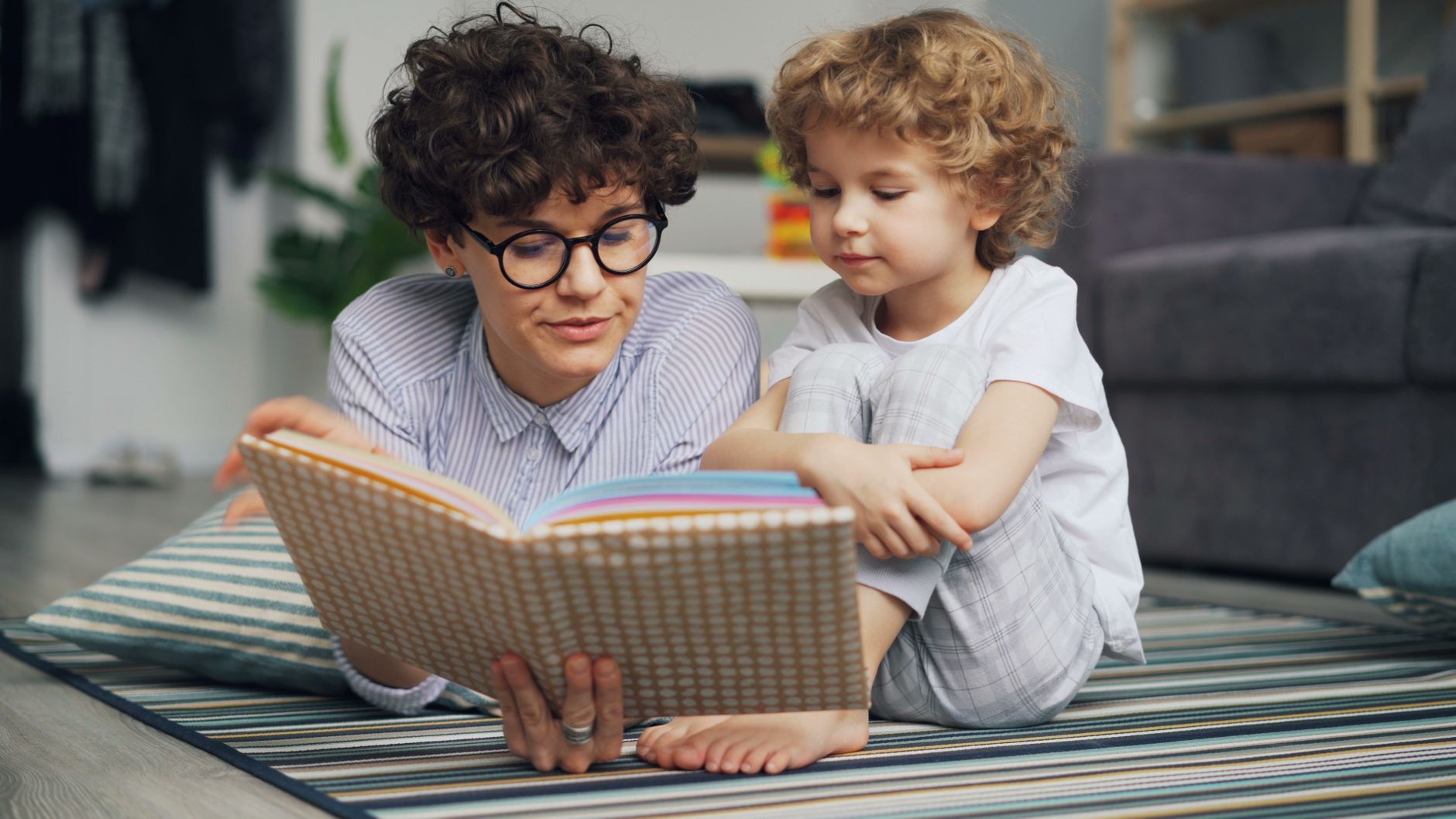Family ties, keeping grandparents in the loop