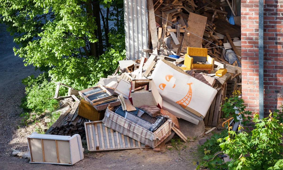 junk-removal-in-colorado-springs.webp