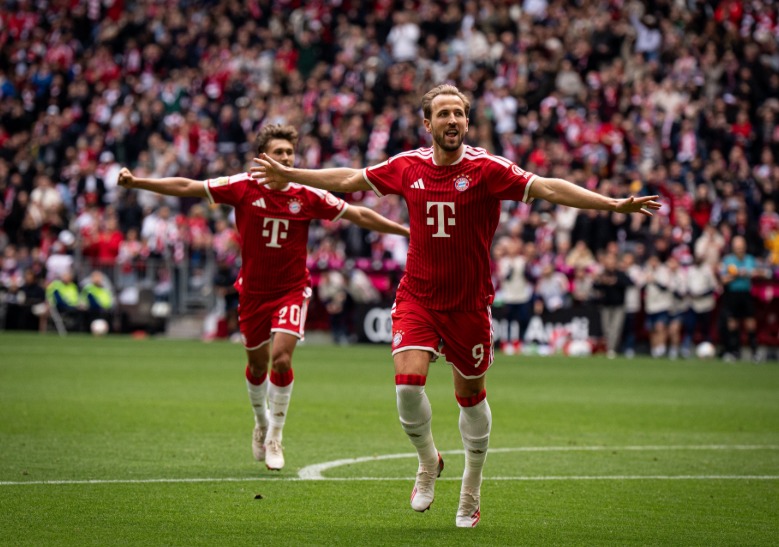 Bayern supera a Colonia y alcanza 122 goles - Bayern celebra su victoria
