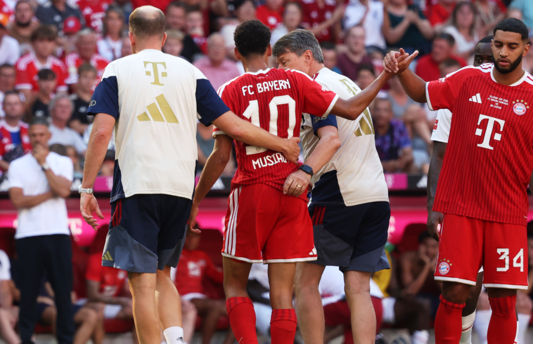 Musiala: Bayern confirma conocía su problema neurológico tras desmayos en amistosos