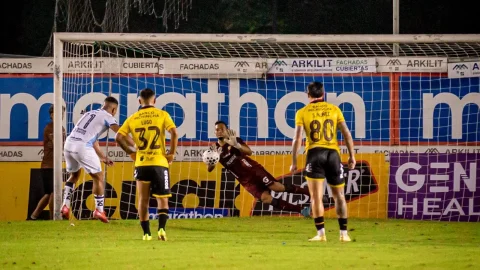 ¡Contreras le tapó el gol al City y salvó a Barcelona de una derrota!