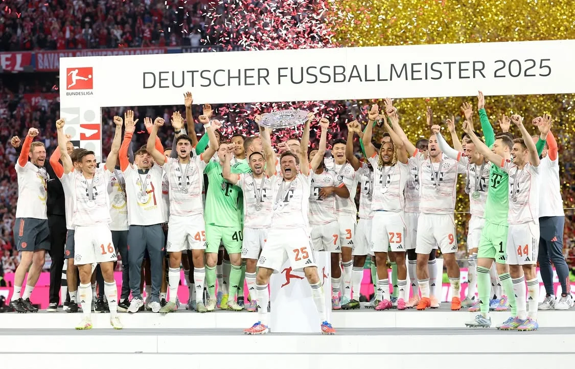 Bayern campeón: Kane celebra y Müller se despide