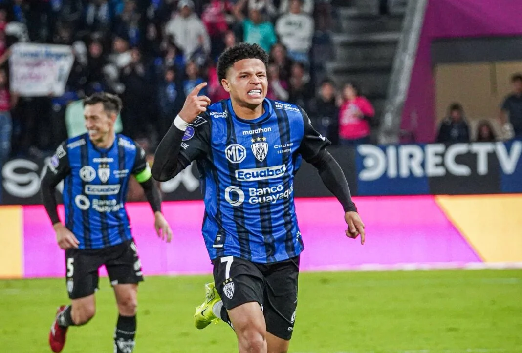 Patrik Mercado, el mediocampista ecuatoriano de Independiente del Valle, en negociaciones con el VfL Wolfsburg