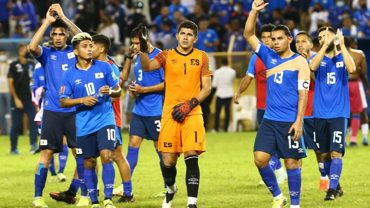 FIFA sanciona a El Salvador por actos racistas en partido eliminatorio