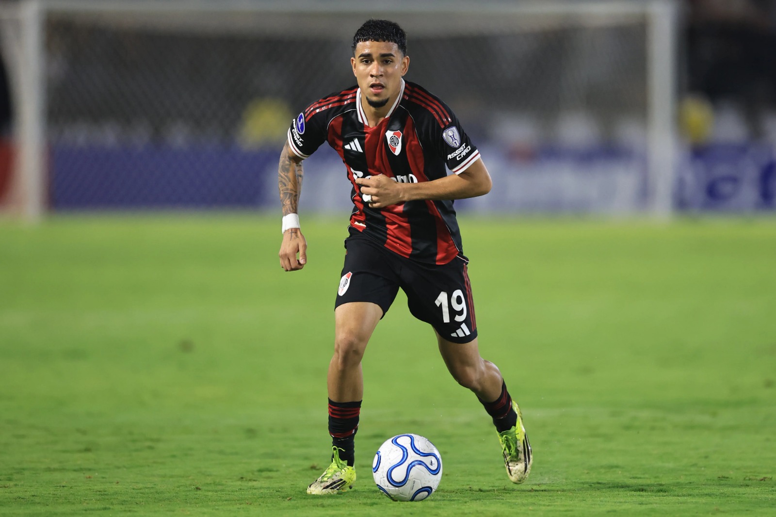 Kendry Páez, fuera de la convocatoria de River Plate para semifinales