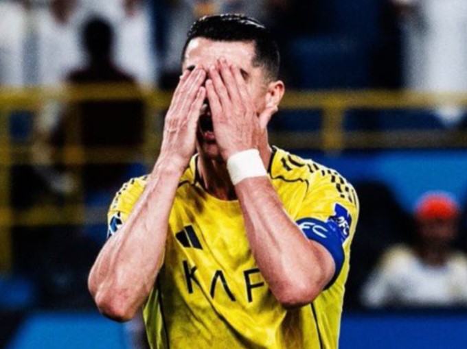 Cristiano Ronaldo se retira sin recibir medalla tras derrota en final de AFC Champions