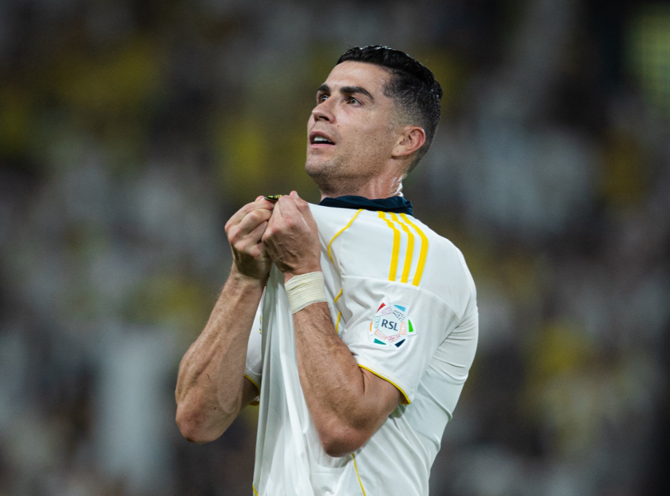 Cristiano Ronaldo agranda su leyenda con el título de la Liga Saudí - Cristiano Ronaldo celebra su título con Al Nassr FC