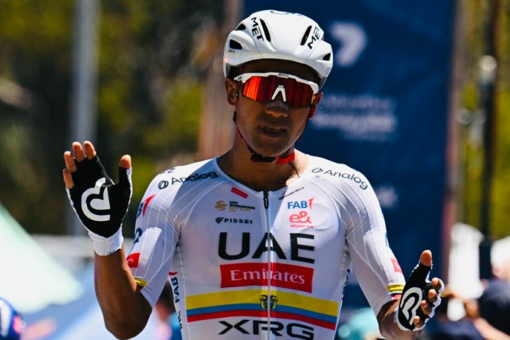 Jhonatan Narváez lidera clasificación por puntos en Giro de Italia - Narváez con la Maglia Ciclamino