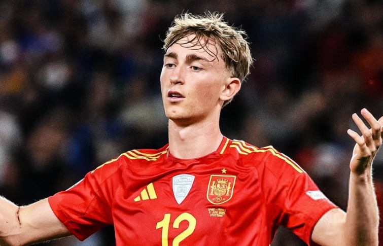 img of Huijsen reacciona tras quedarse fuera de la nómina española