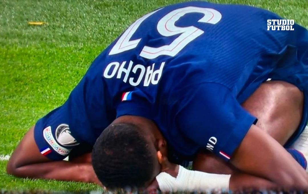 Willian Pacho se derrumba de emoción al conquistar su segunda Champions - Willian Pacho llora de felicidad con la Champions League