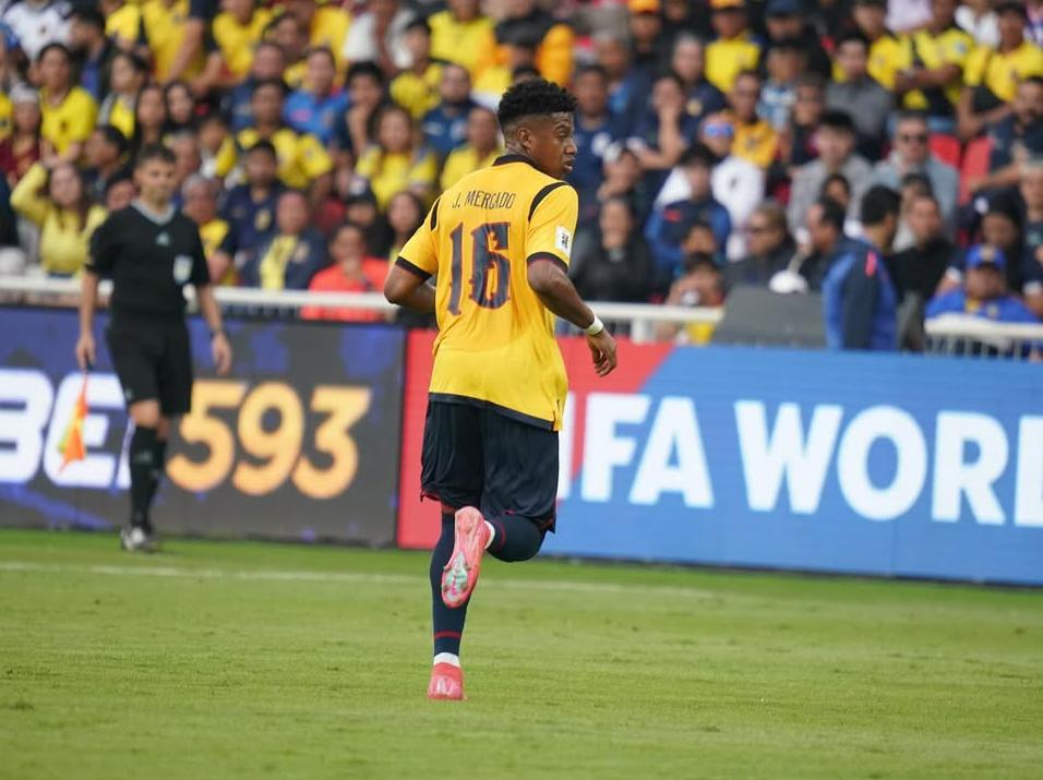 img of Jhon Mercado: está adolorido por no jugar el Mundial