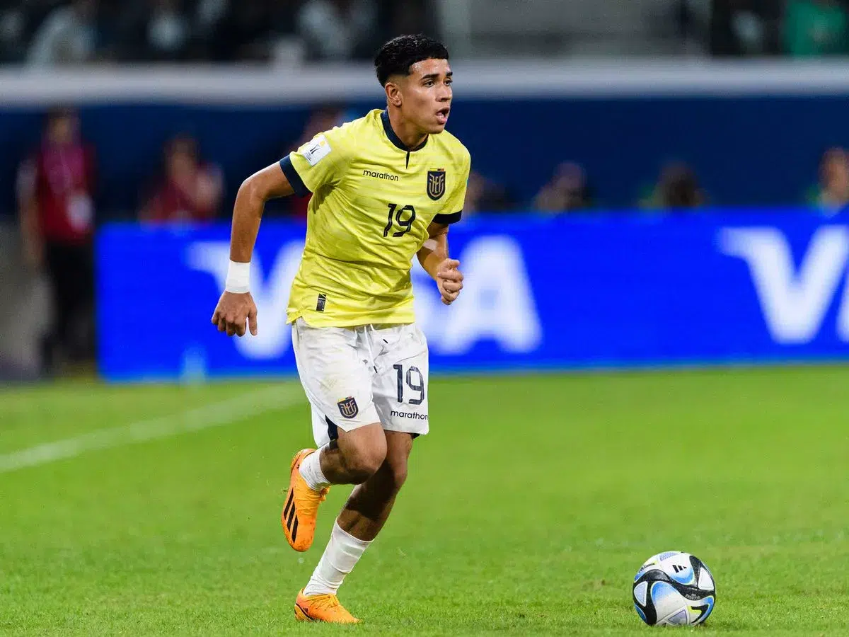 img of Kendry Páez se retira con molestias en amistoso ante Guatemala