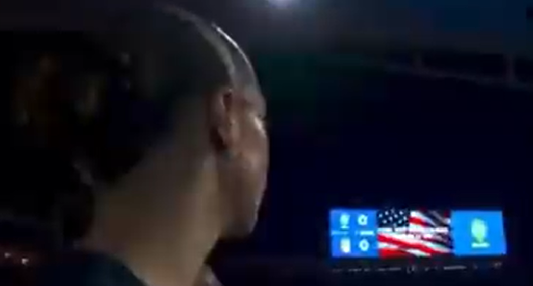 Hinchas brasileños gritan 'Hey Trump, vete a la mierda' durante himno de EE.UU.