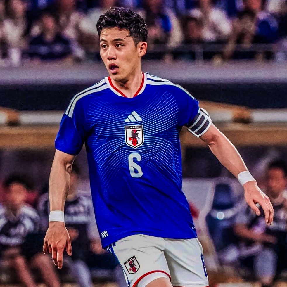 Wataru Endo se retira de la selección japonesa tras perderse el Mundial - Wataru Endo en acción con la selección japonesa