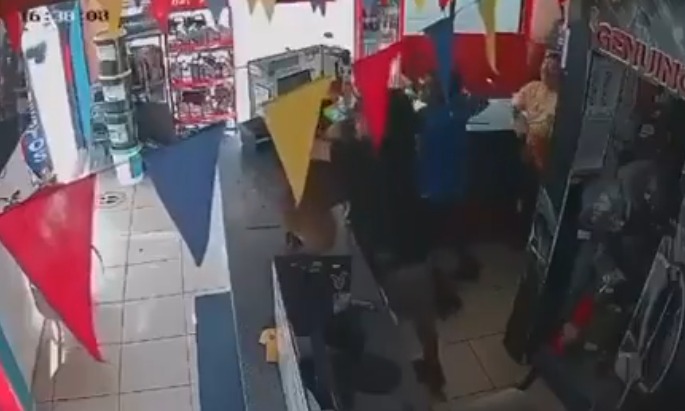 img of Perro se une a la alegría de Ecuador tras victoria sobre Alemania