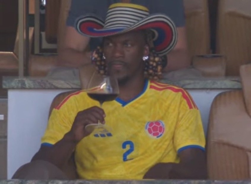 img of Jimmy Butler muestra su apoyo a Colombia en partido contra Portugal