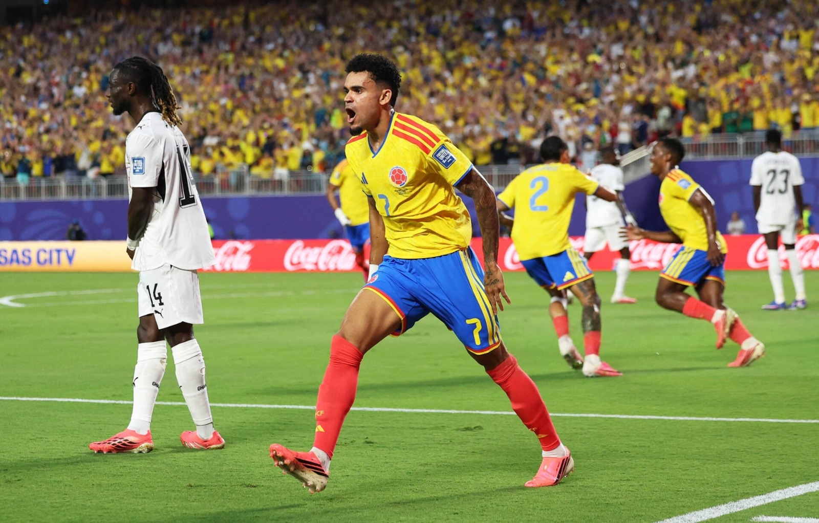 Colombia supera a Ghana con gol de Jhon Arias y avanza a octavos