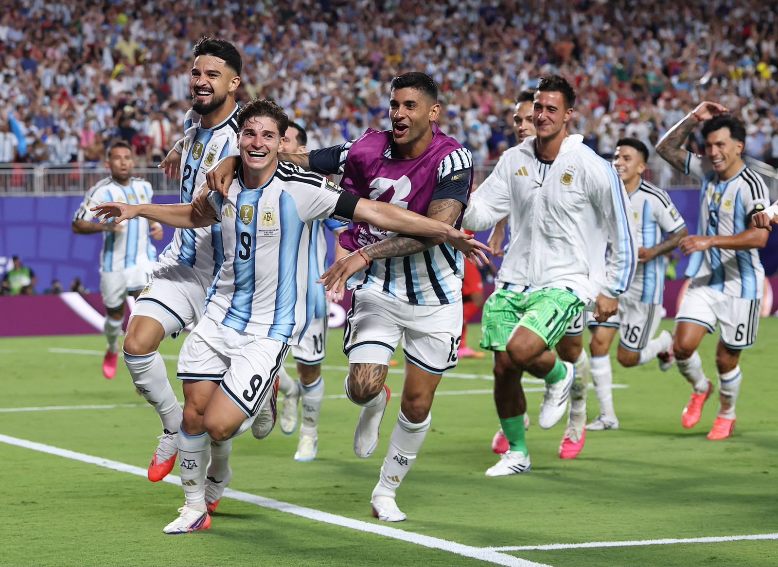 Argentina supera a Suiza 3-1 y avanza a semifinales del Mundial