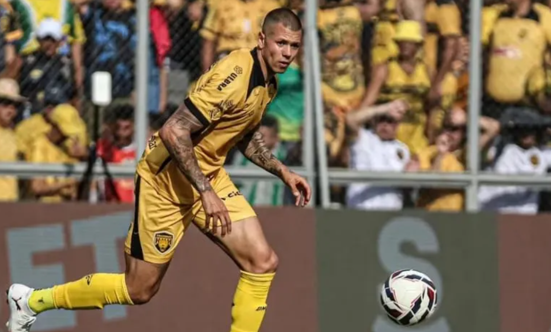 Amazonas FC rescinde a Leo Coelho con un video de errores - Leo Coelho en acción con Amazonas FC