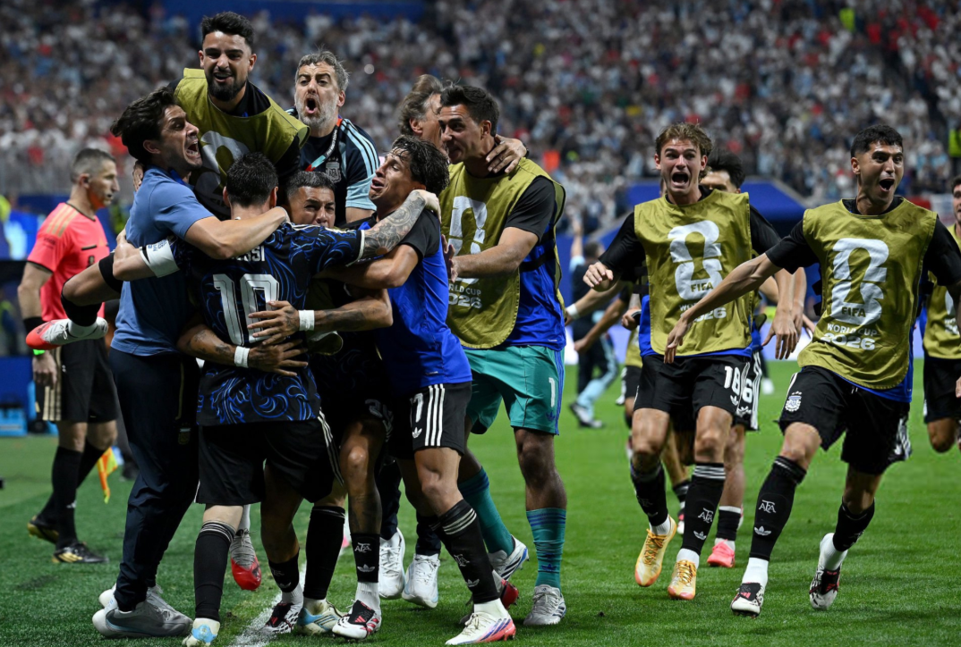 img of Argentina supera a Inglaterra con remontada épica y avanzará a la final del Mundial 2026