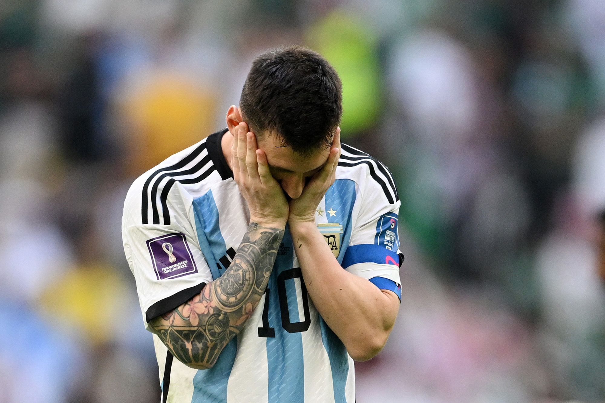 Slavko Vinčić arbitra la final del Mundial entre Argentina y España
