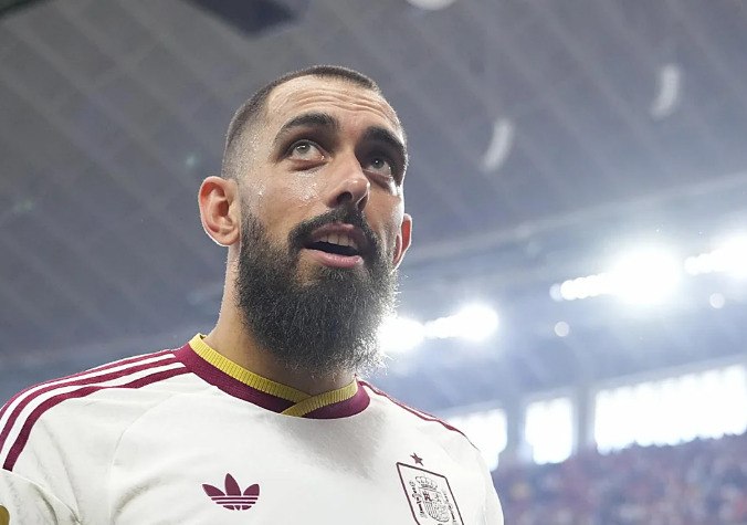 Borja Iglesias denuncia: "Una vergüenza" los precios abusivos para la final del Mundial