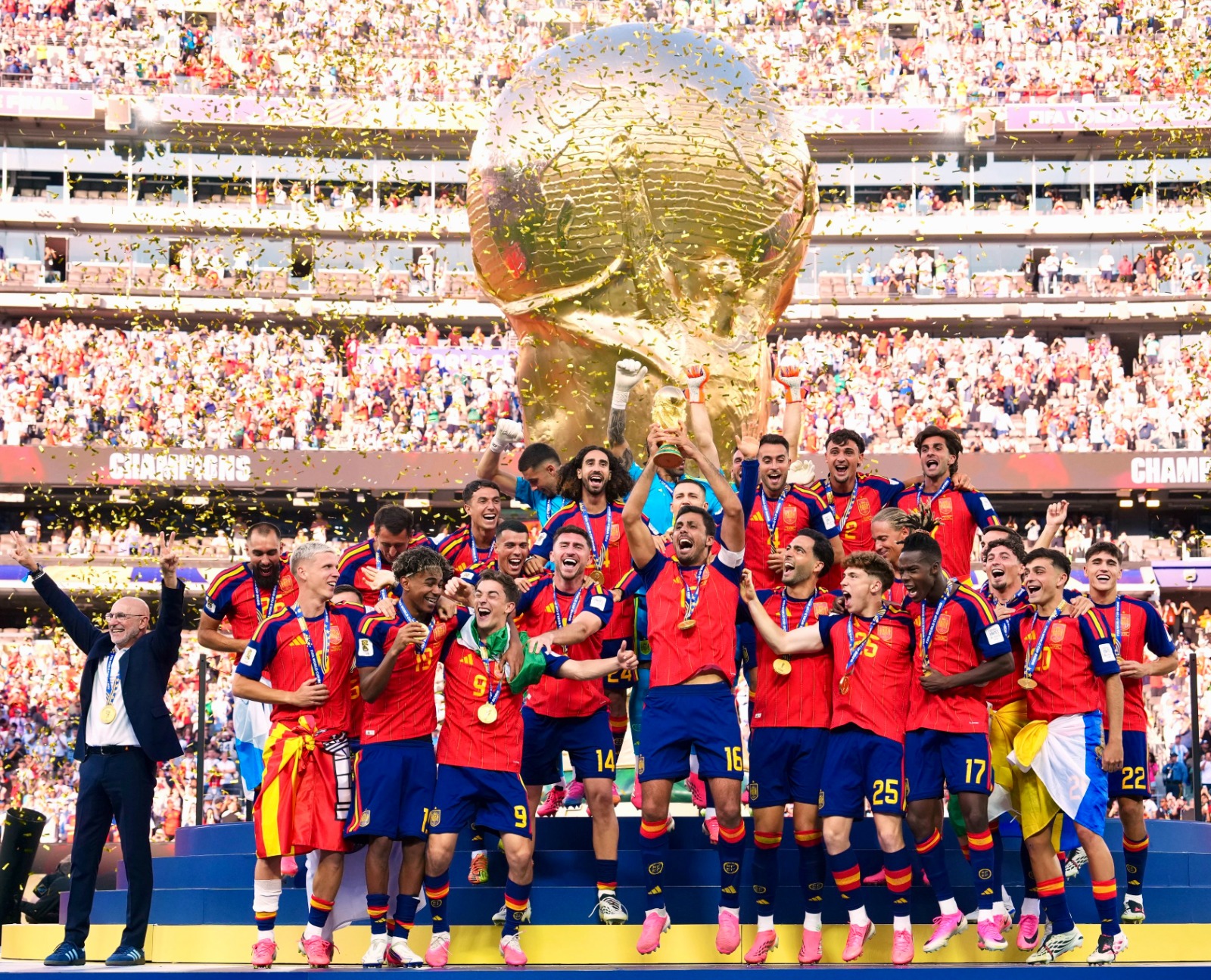 img of España supera a Argentina y se corona líder del ranking FIFA