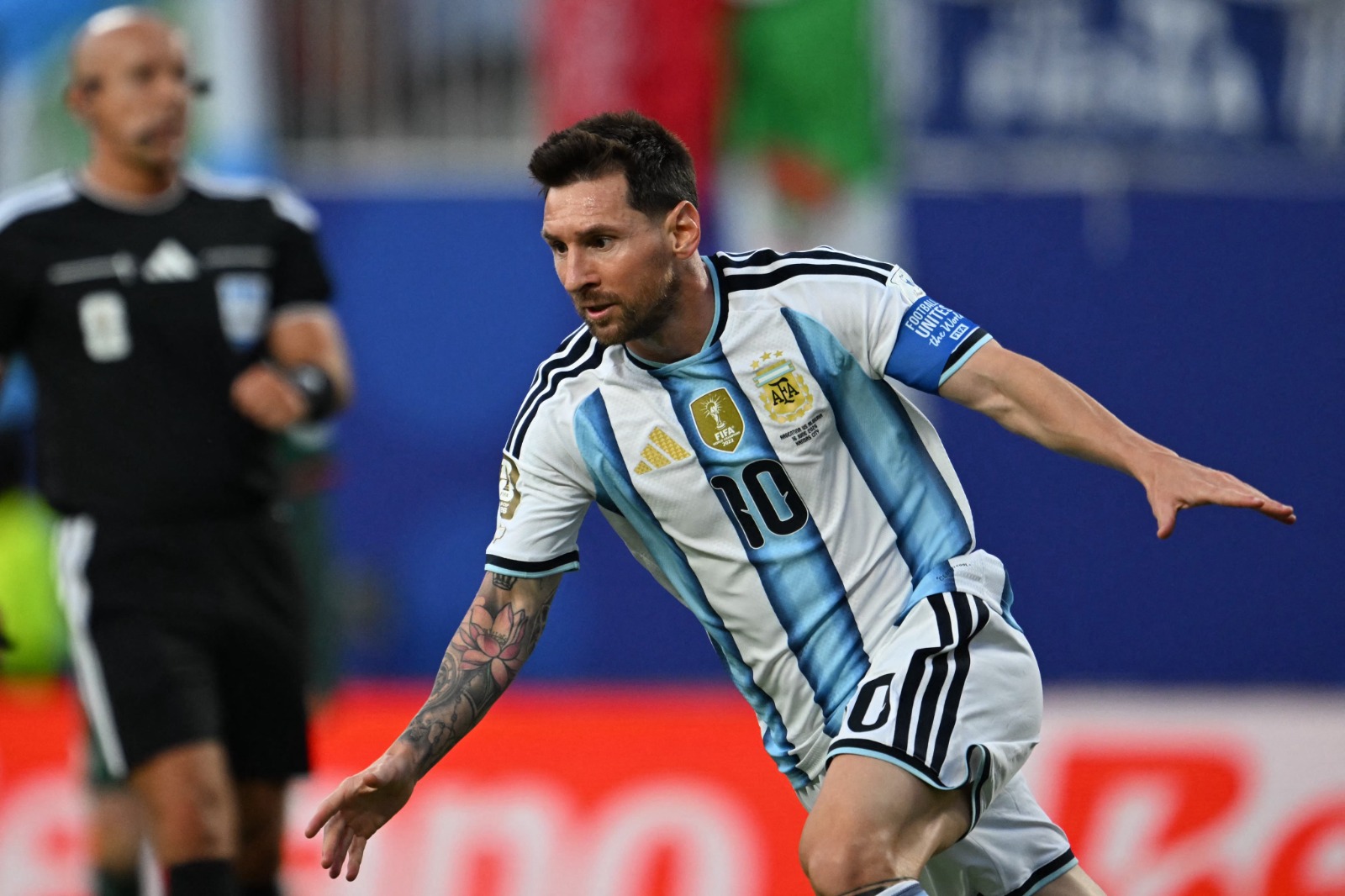 img of Messi recibe el premio al mejor jugador del Mundial 2026