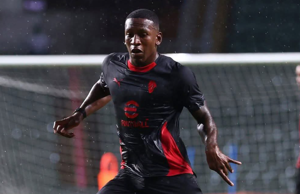 img of Rúben Amorim evalúa a Pervis Estupiñán antes de decidir su futuro en el AC Milan