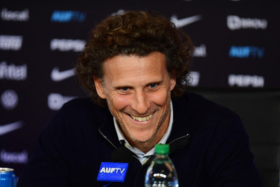 Forlán considera a Luis Suárez: "Tiene gol y experiencia, ¿por qué no?"