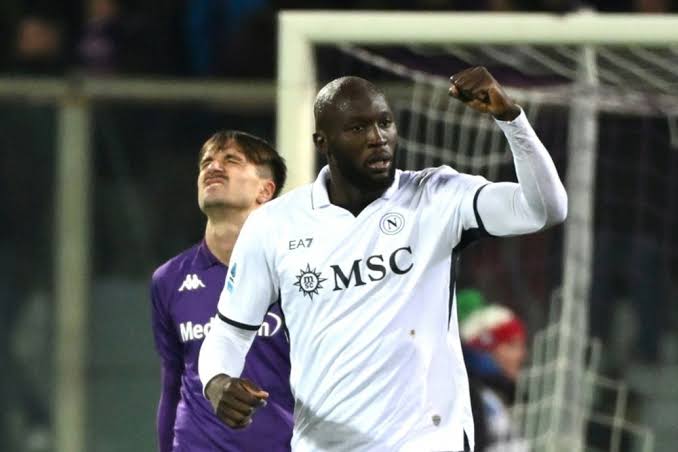 img of Lukaku se une al Fenerbahçe tras acuerdo con el Nápoli