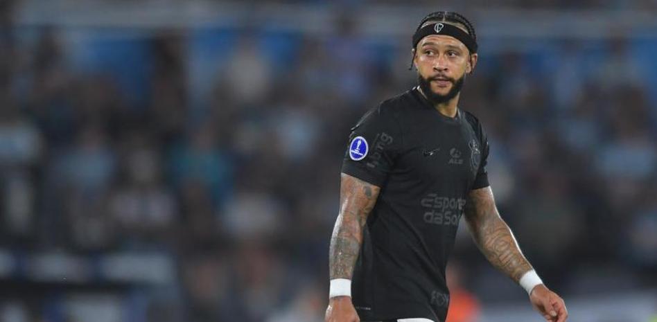img of Corinthians busca negociar con Memphis Depay ante presión mediática y posible juicio