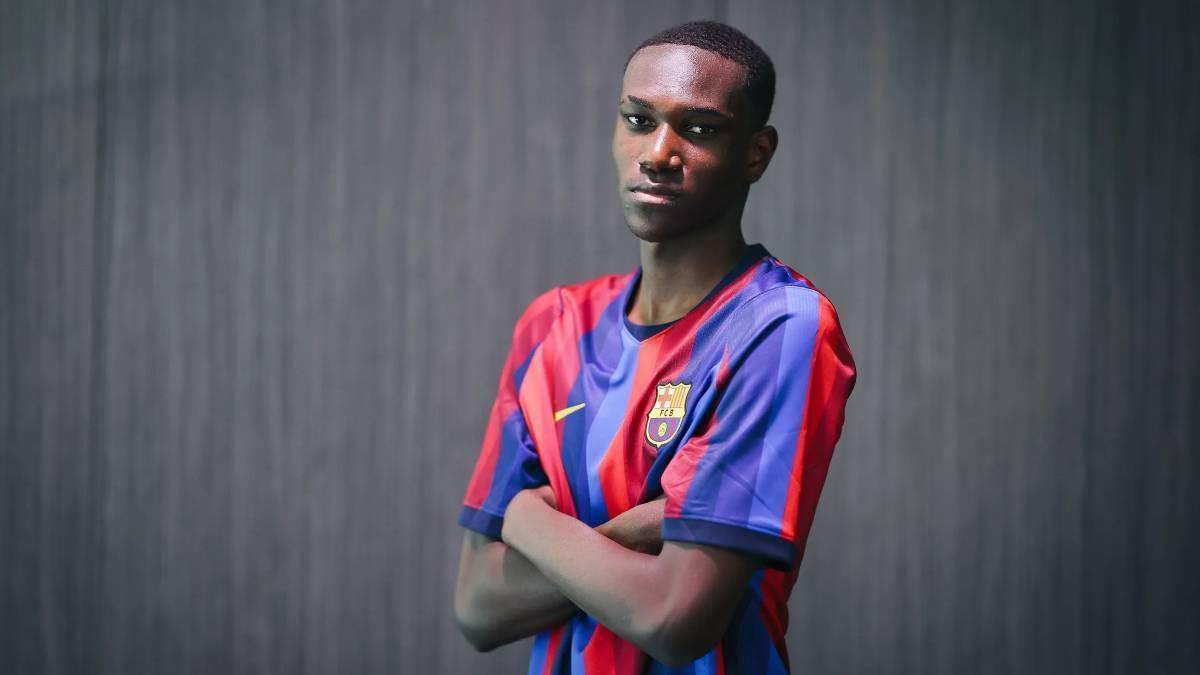 Josué Caicedo debuta con Barça Athletic y muestra solidez ofensiva - Josué Caicedo en su debut con Barça Athletic