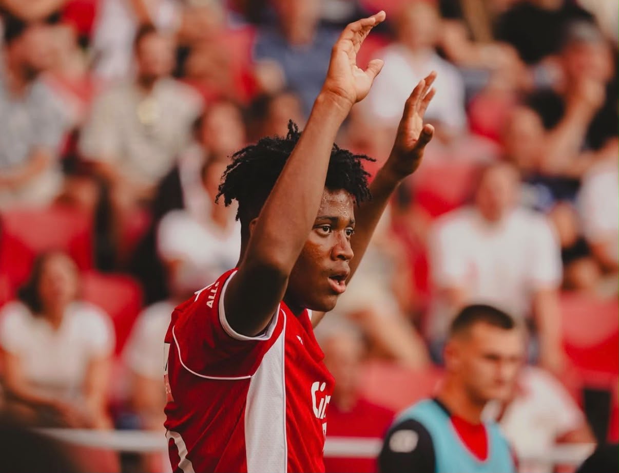 img of Mejía asiste el gol de empate en el minuto 88 y rescata al Antwerp